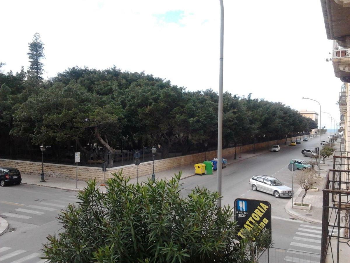 Casetta Al Centro Trapani Bagian luar foto