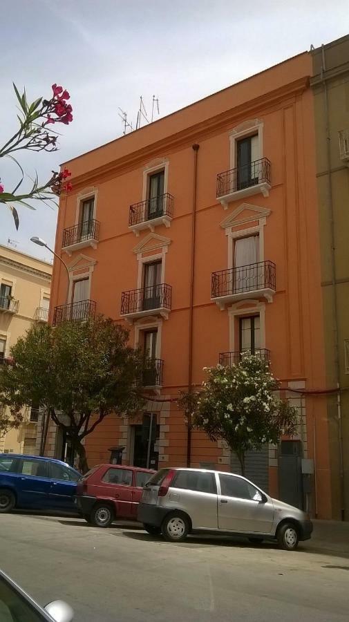 Casetta Al Centro Trapani Bagian luar foto